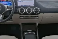 Mercedes-Benz EQA din 2024 cu 13.776 km - oferta MER160538 - foto 8