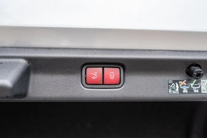 Mercedes-Benz EQE din 2025 cu 6.953 km - oferta MER160541 - foto 26