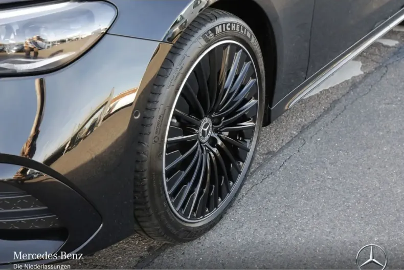 Mercedes-Benz E 400 din 2024 cu 23.641 km - oferta MER160542 - foto 4