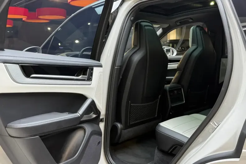 Porsche Cayenne din 2024 cu 70.000 km - oferta POR160558 - foto 29