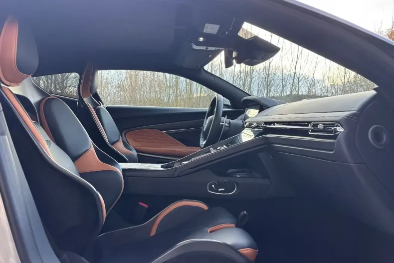 Aston Martin DB12 din 2024 cu 3.421 km - oferta AST160560 - foto 7