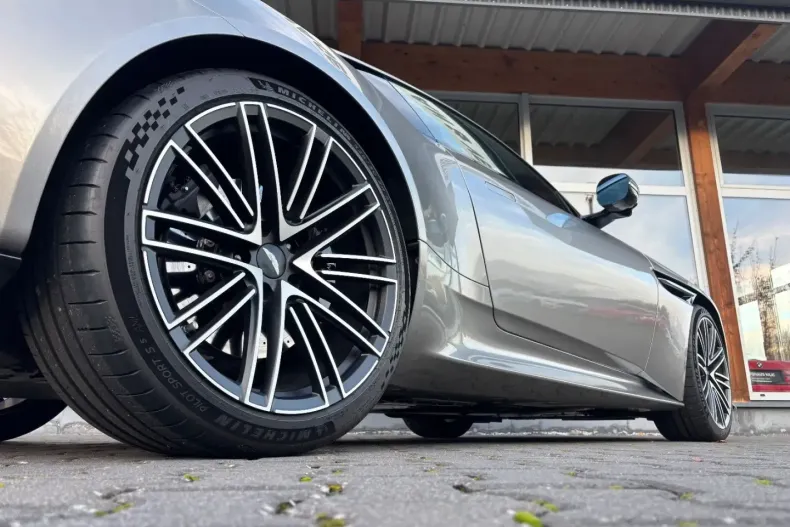 Aston Martin DB12 din 2024 cu 3.421 km - oferta AST160560 - foto 30