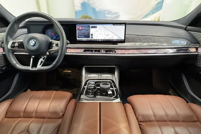 BMW i7 din 2023 cu 24.365 km - oferta BMW160562 - foto 6