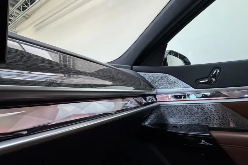 BMW i7 din 2023 cu 24.365 km - oferta BMW160562 - foto 11