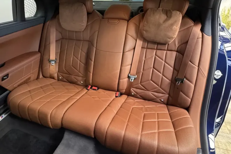 BMW i7 din 2023 cu 24.365 km - oferta BMW160562 - foto 17