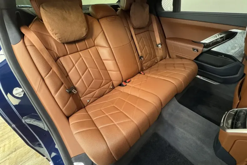 BMW i7 din 2023 cu 24.365 km - oferta BMW160562 - foto 23