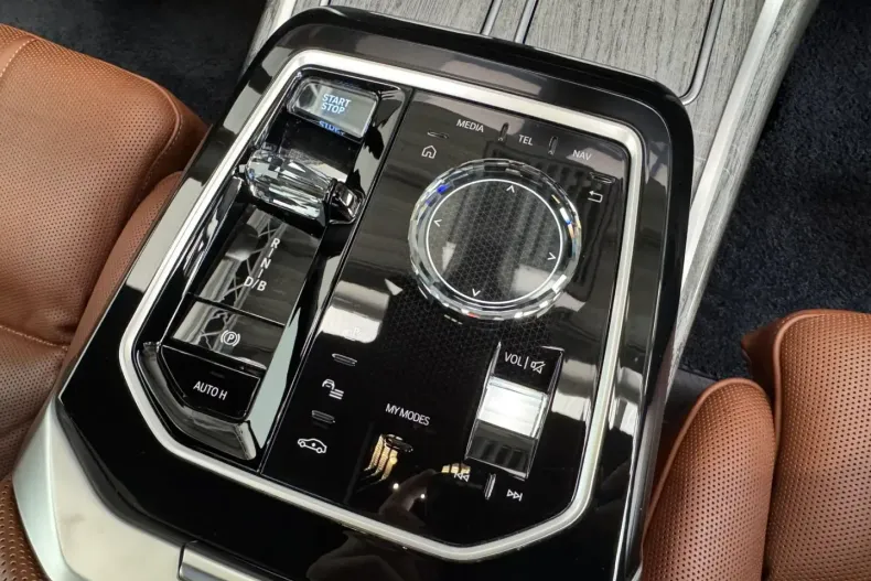 BMW i7 din 2023 cu 24.365 km - oferta BMW160562 - foto 31