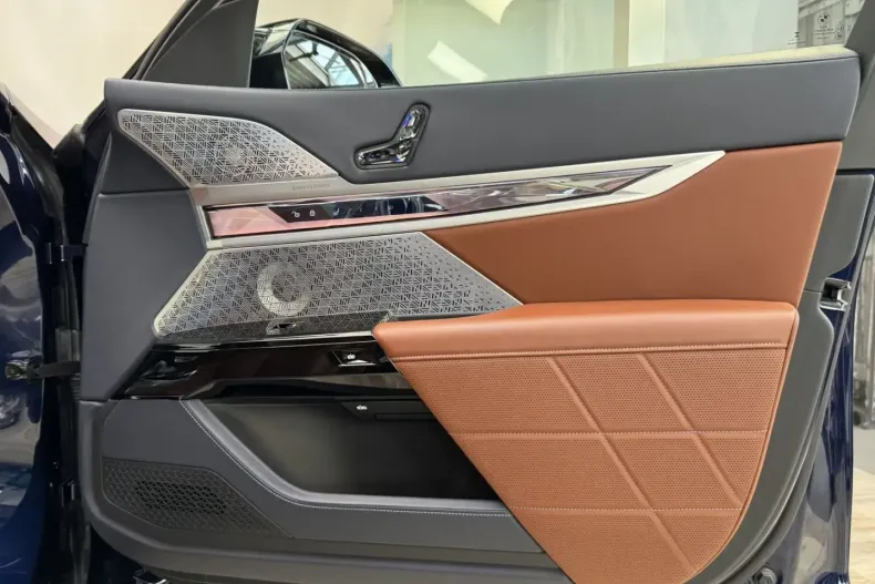 BMW i7 din 2023 cu 24.365 km - oferta BMW160562 - foto 33