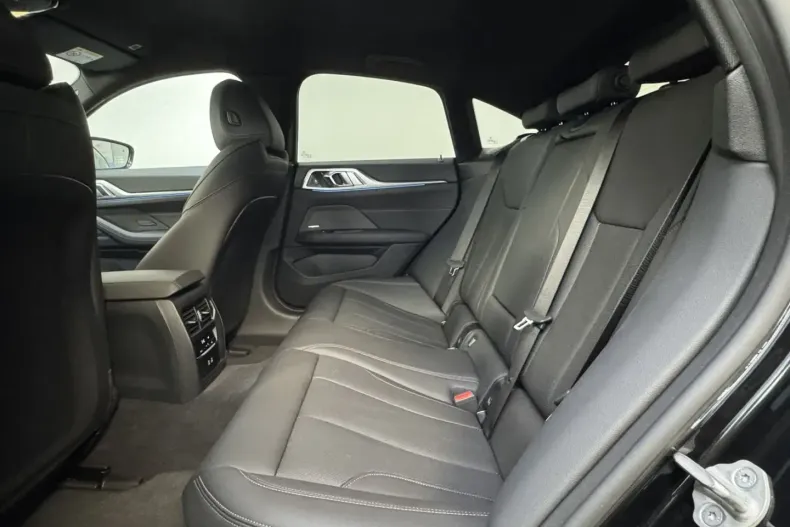 BMW i4 din 2024 cu 20.432 km - oferta BMW160563 - foto 18