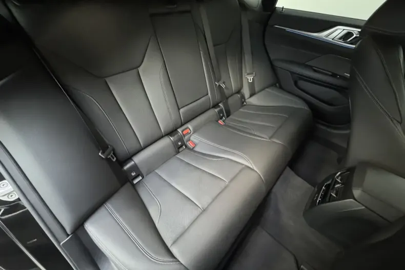 BMW i4 din 2024 cu 20.432 km - oferta BMW160563 - foto 28