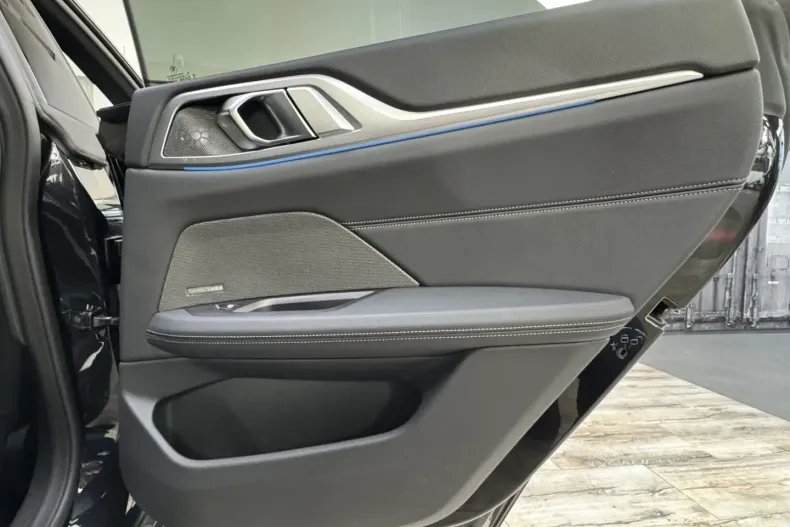 BMW i4 din 2024 cu 20.432 km - oferta BMW160563 - foto 31