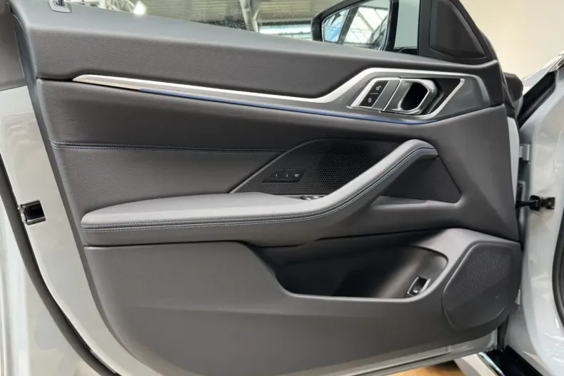 BMW i4 din 2024 cu 14.094 km - oferta BMW160566 - foto 15