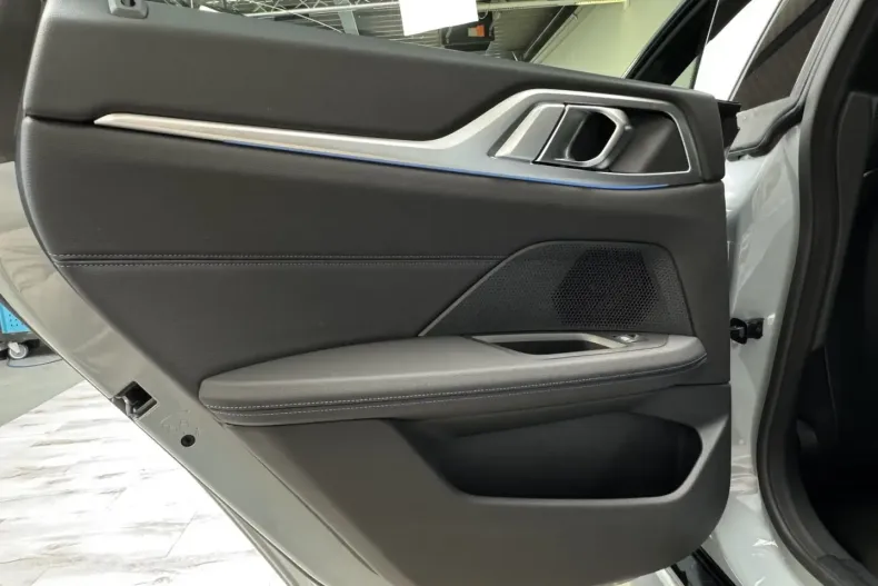 BMW i4 din 2024 cu 14.094 km - oferta BMW160566 - foto 19