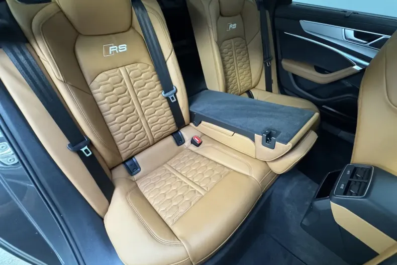 Audi RS6 din 2023 cu 45.433 km - oferta AUD160574 - foto 26