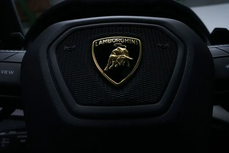 Lamborghini Urus din 2023 cu 6.200 km - oferta LAM160583 - foto 38