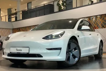 Tesla Model 3 din 2023 - oferta TES160587