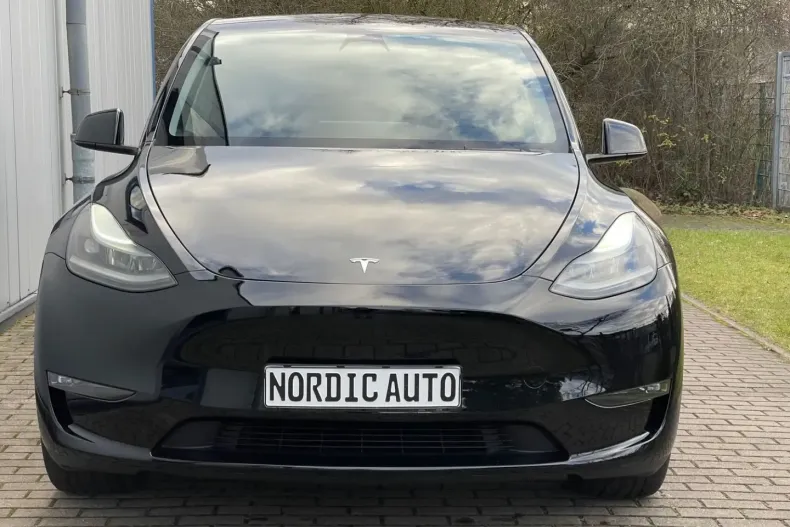 Tesla Model Y din 2023 cu 4.500 km - oferta TES160588 - foto 2