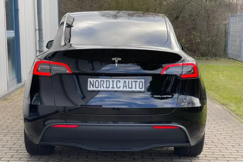 Tesla Model Y din 2023 cu 4.500 km - oferta TES160588 - foto 5