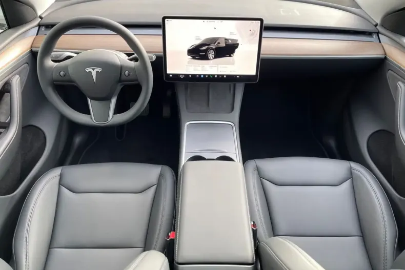 Tesla Model Y din 2023 cu 4.500 km - oferta TES160588 - foto 17