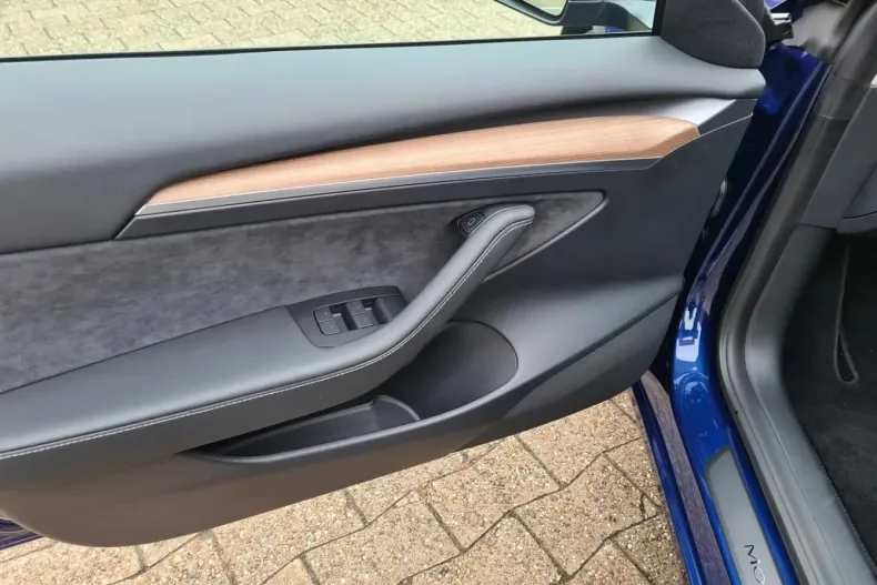 Tesla Model 3 din 2023 cu 18.500 km - oferta TES160590 - foto 12