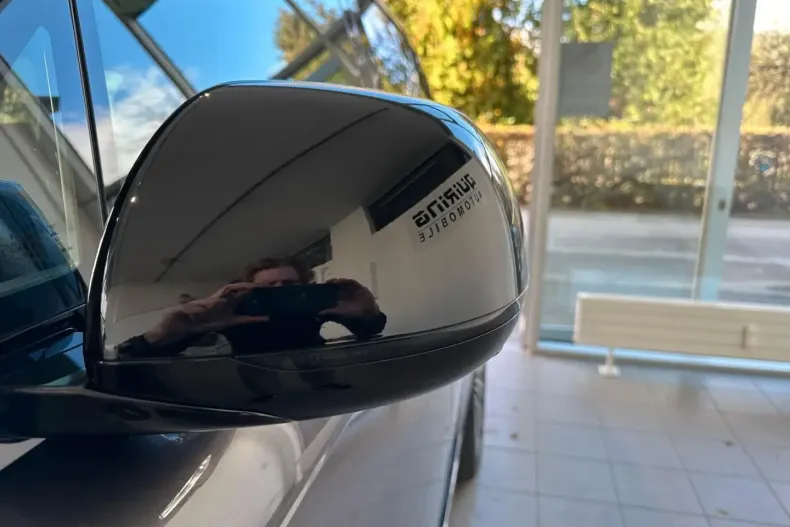 Land Rover Range Rover din 2024 cu 24.000 km - oferta LAN160593 - foto 3