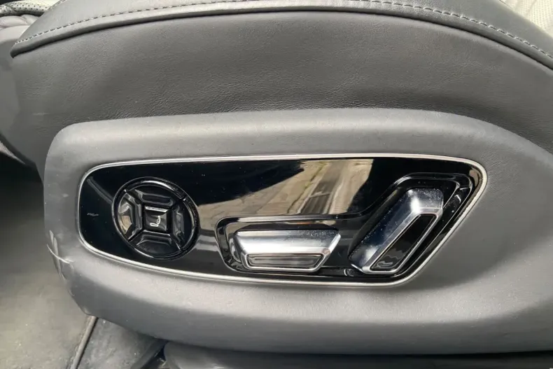 Audi A8 din 2023 cu 104.600 km - oferta AUD160609 - foto 9