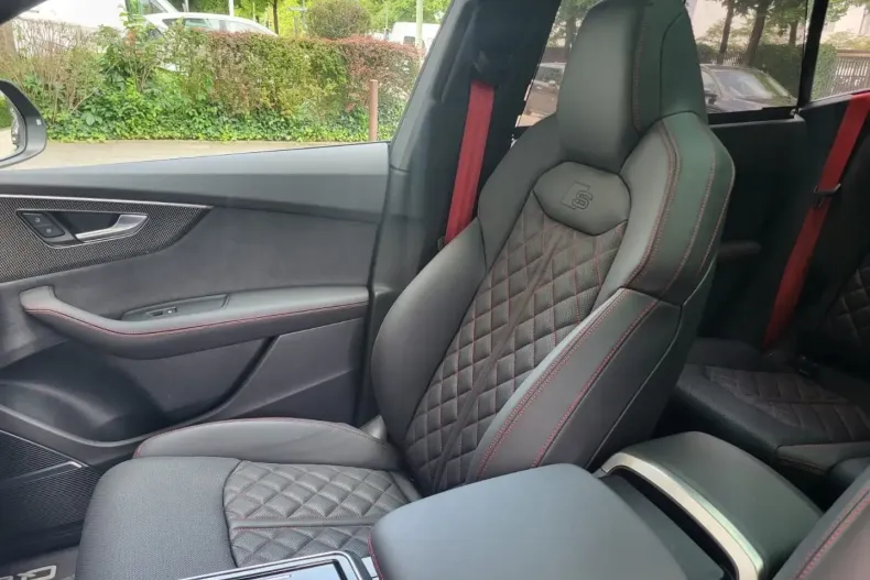 Audi Q8 din 2023 cu 4.200 km - oferta AUD160616 - foto 19