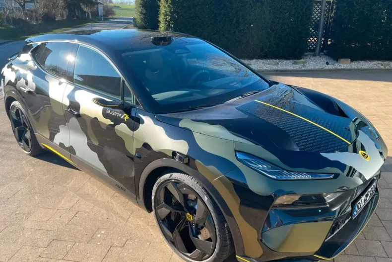 Lotus Eletre din 2024 cu 2.200 km - oferta LOT160621 - foto 1