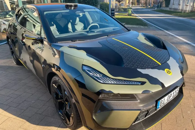 Lotus Eletre din 2024 cu 2.200 km - oferta LOT160621 - foto 7