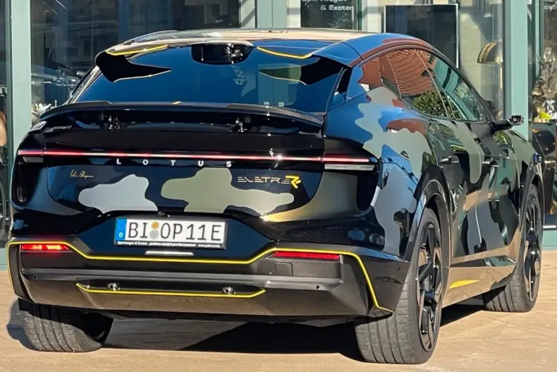 Lotus Eletre din 2024 cu 2.200 km - oferta LOT160621 - foto 8