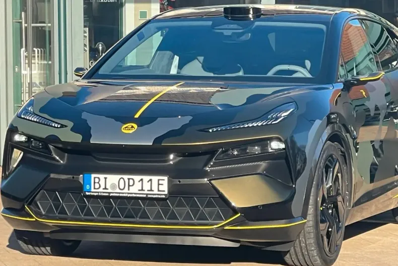 Lotus Eletre din 2024 cu 2.200 km - oferta LOT160621 - foto 9