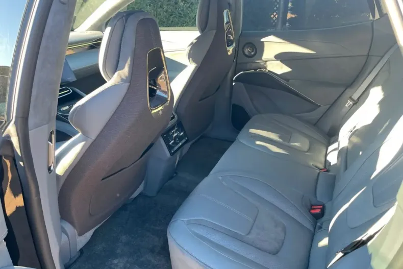 Lotus Eletre din 2024 cu 2.200 km - oferta LOT160621 - foto 29