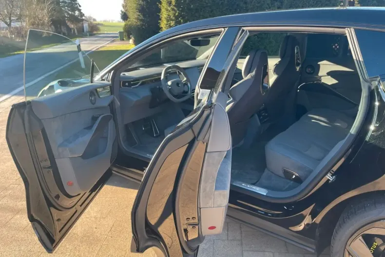 Lotus Eletre din 2024 cu 2.200 km - oferta LOT160621 - foto 30