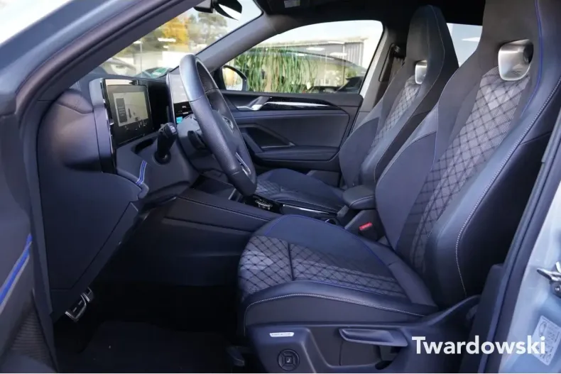 Volkswagen Tiguan din 2024 cu 15.756 km - oferta VOL160632 - foto 13