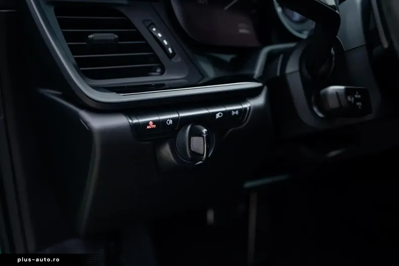 Porsche 992 din 2023 cu 16.200 km - oferta POR160641 - foto 17