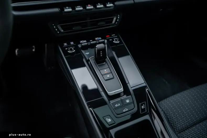 Porsche 992 din 2023 cu 16.200 km - oferta POR160641 - foto 21