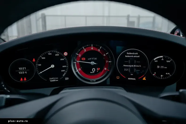 Porsche 992 din 2023 cu 12.600 km - oferta POR160642 - foto 12