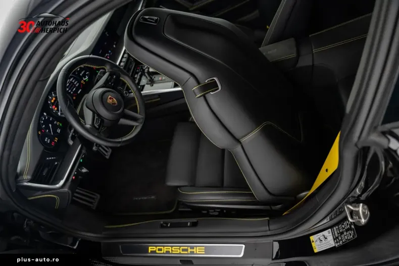 Porsche 992 din 2024 cu 7.610 km - oferta POR160646 - foto 10