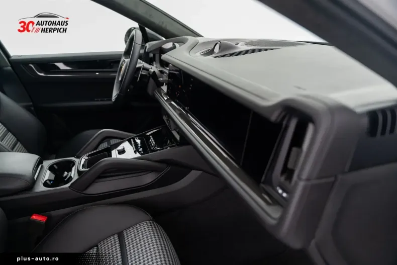 Porsche Cayenne din 2024 cu 9.990 km - oferta POR160648 - foto 12