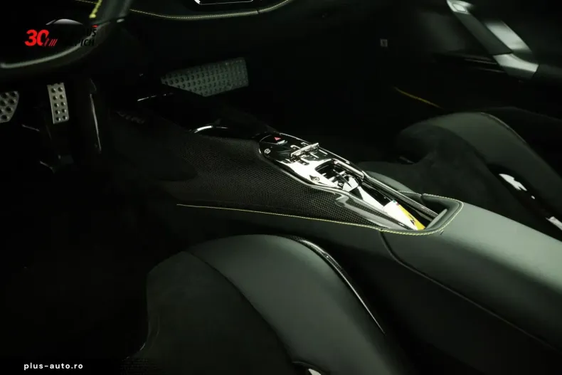 Ferrari SF90 din 2021 cu 1.827 km - oferta FER160655 - foto 13