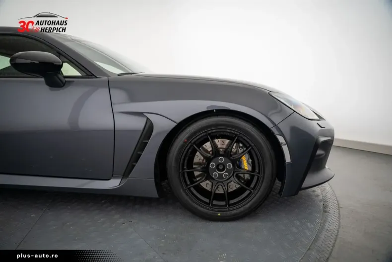 Toyota GR86 din 2023 cu 7.177 km - oferta TOY160663 - foto 8