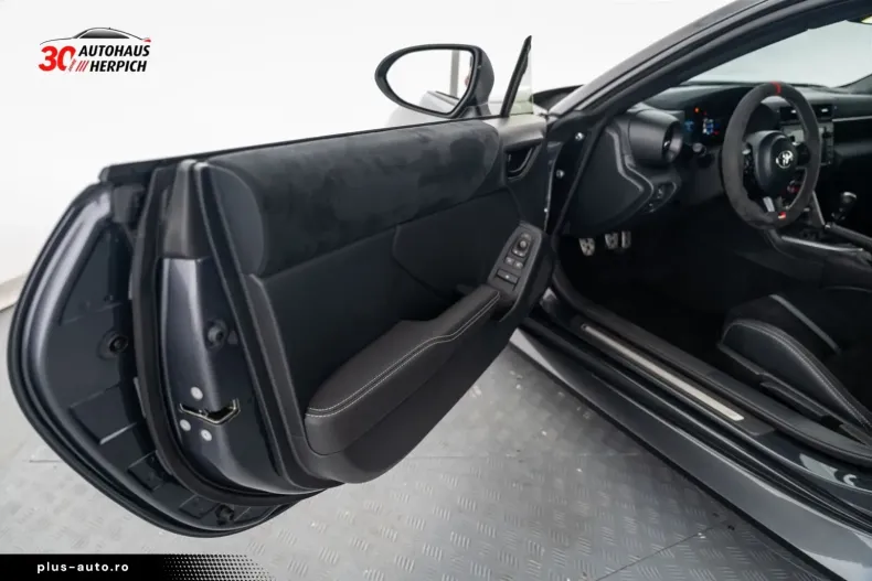 Toyota GR86 din 2023 cu 7.177 km - oferta TOY160663 - foto 12