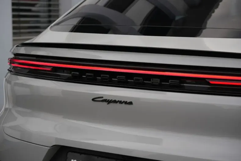 Porsche Cayenne din 2024 cu 22.000 km - oferta POR160665 - foto 9