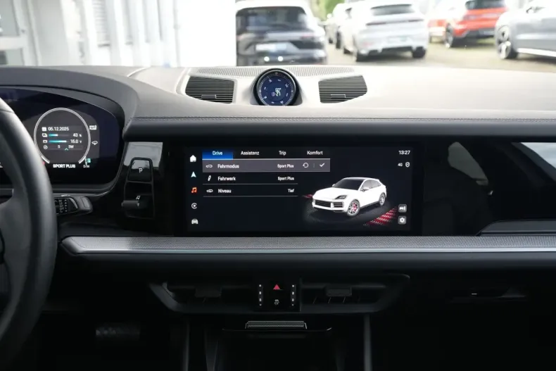 Porsche Cayenne din 2024 cu 22.000 km - oferta POR160665 - foto 25