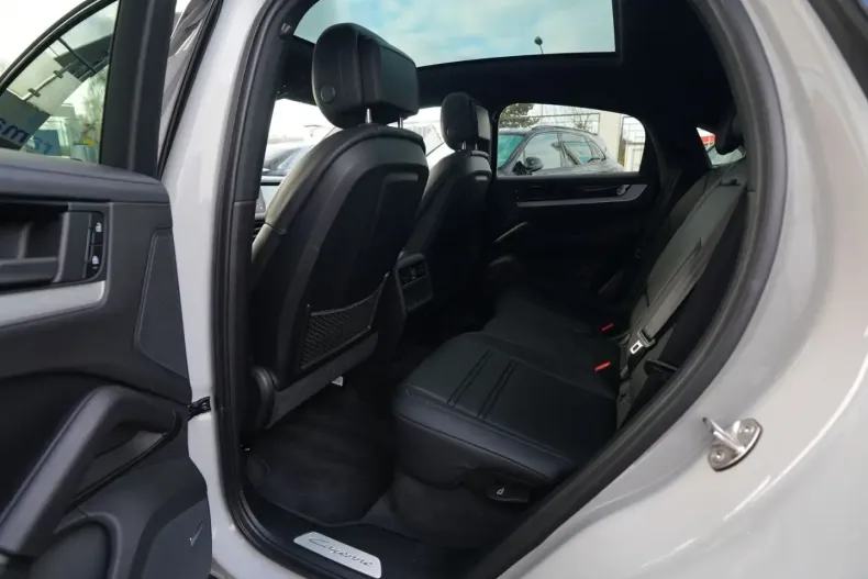 Porsche Cayenne din 2024 cu 22.000 km - oferta POR160665 - foto 42