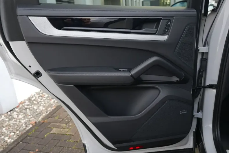 Porsche Cayenne din 2024 cu 22.000 km - oferta POR160665 - foto 43