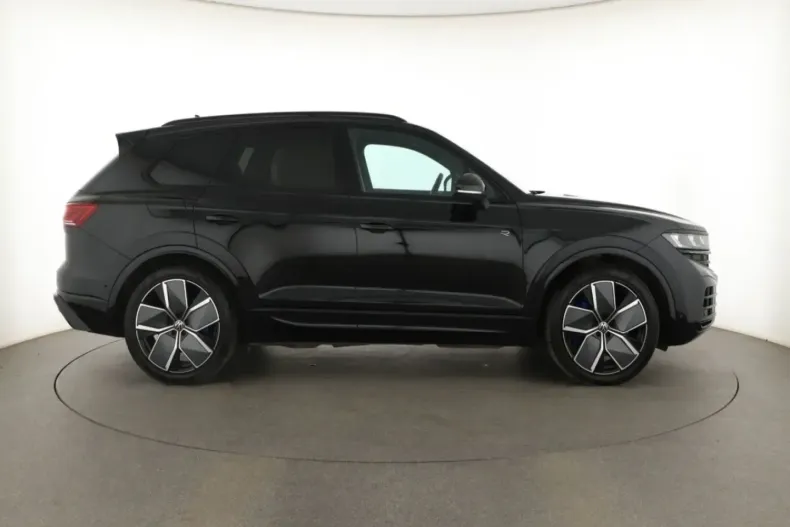 Volkswagen Touareg din 2023 cu 40.450 km - oferta VOL160666 - foto 6