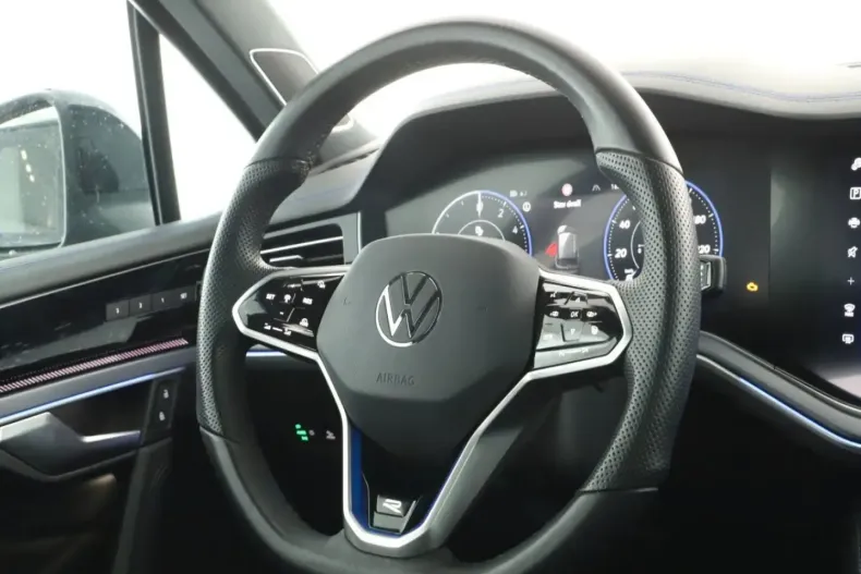 Volkswagen Touareg din 2023 cu 40.450 km - oferta VOL160666 - foto 8