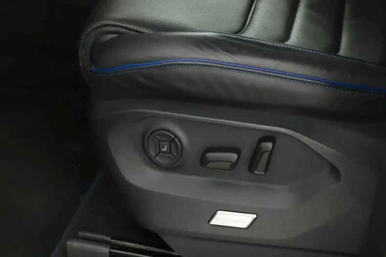 Volkswagen Touareg din 2023 cu 40.450 km - oferta VOL160666 - foto 10