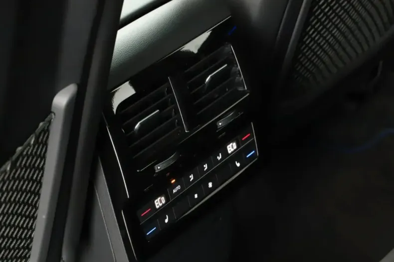 Volkswagen Touareg din 2023 cu 40.450 km - oferta VOL160666 - foto 17